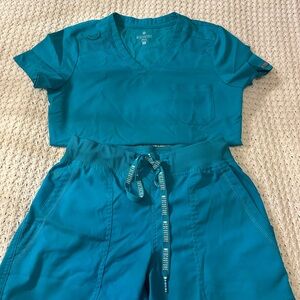 TEAL MEDCOUTURE SCRUB SET XS TOP | S JOGGERS